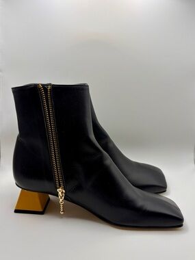 Yuul Yie square toe ankle boots EU 37/ US7